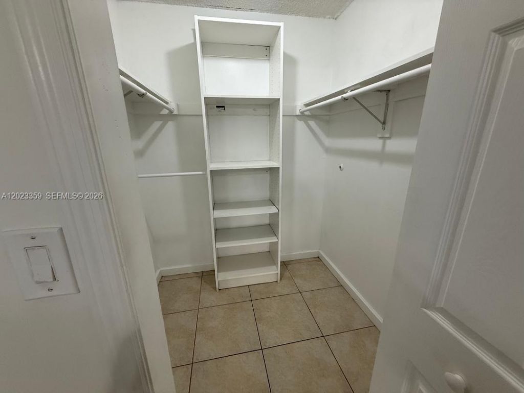 16909 N Bay Rd , Unit 720, Sunny Isles Beach, FL 33160 Photo