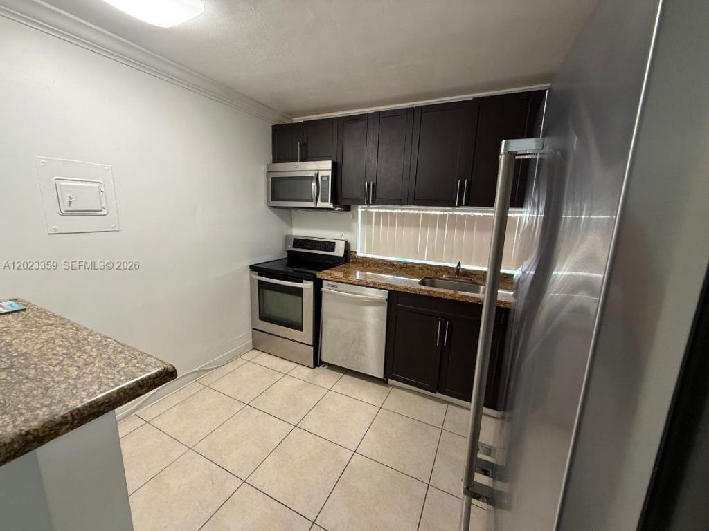 16909 N Bay Rd , Unit 720, Sunny Isles Beach, FL 33160 Photo