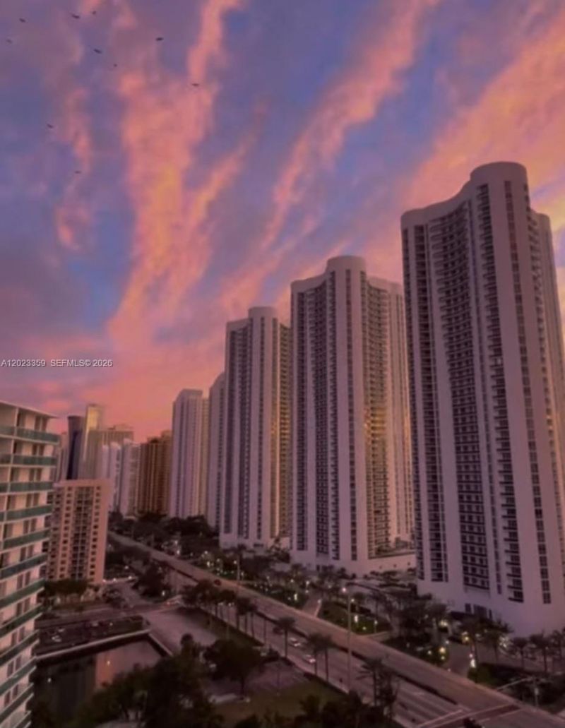 16909 N Bay Rd , Unit 720, Sunny Isles Beach, FL 33160 Photo