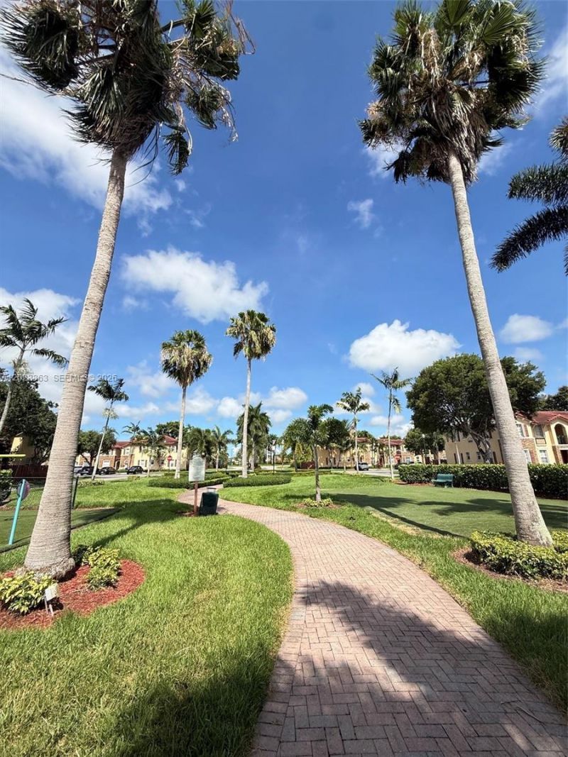 3330 NE 13th Cir Dr, Unit 111-22, Homestead, FL 33033 Photo