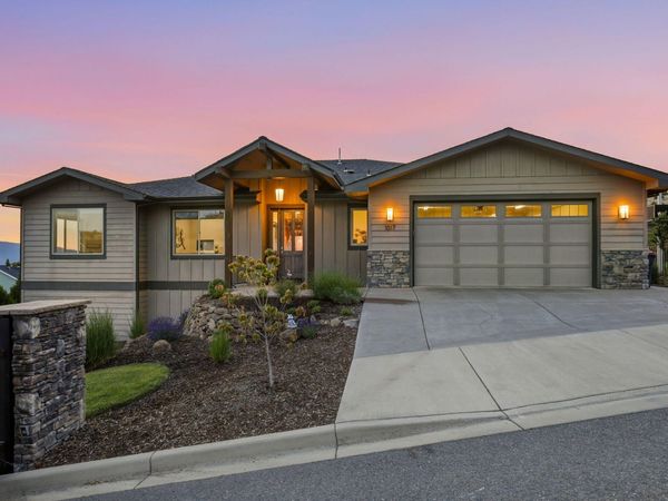 1017 Fawnhills Circle, Medford, OR 97504
