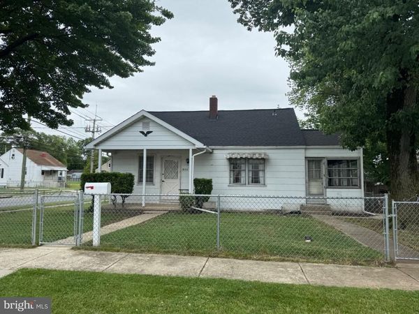 835 MARTIN ROAD , BALTIMORE, MD 21221
