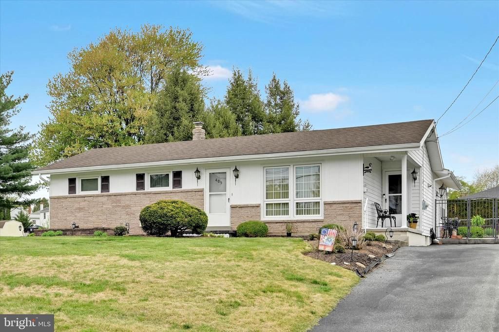 409 W LOCUST STREET, CLEONA, PA 17042