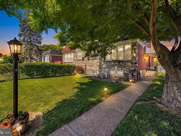 1707 KENDRICK LANE, NORRISTOWN, PA 19401