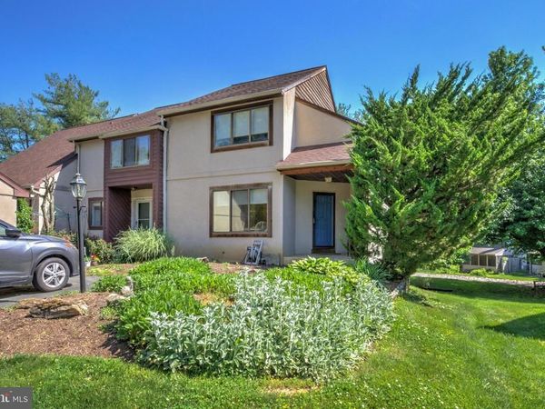 450 STONEGATE COURT , MILLERSVILLE, PA 17551