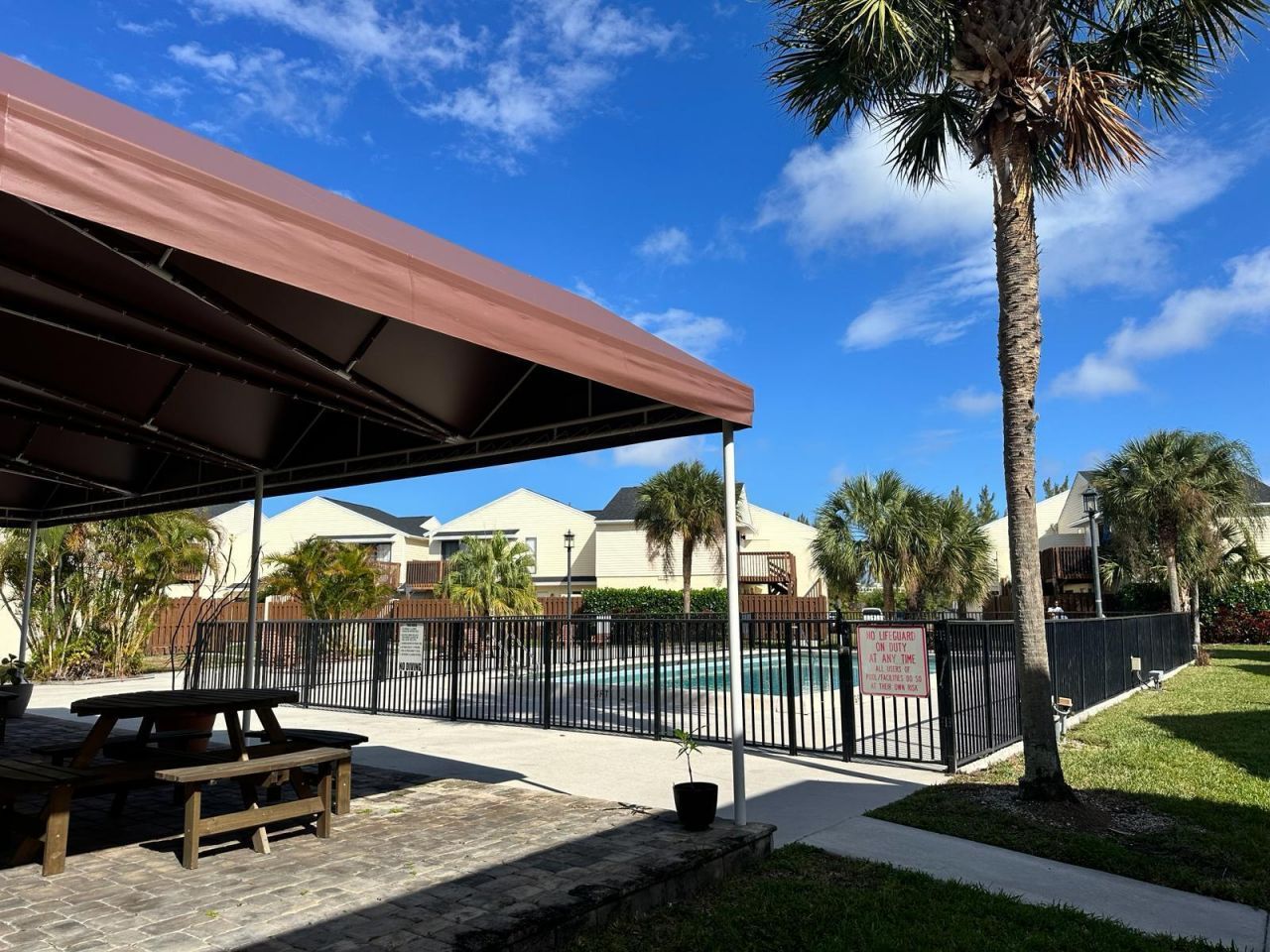 637 Executive Center Drive, Unit N203, West Palm Beach, FL 33401 Photo