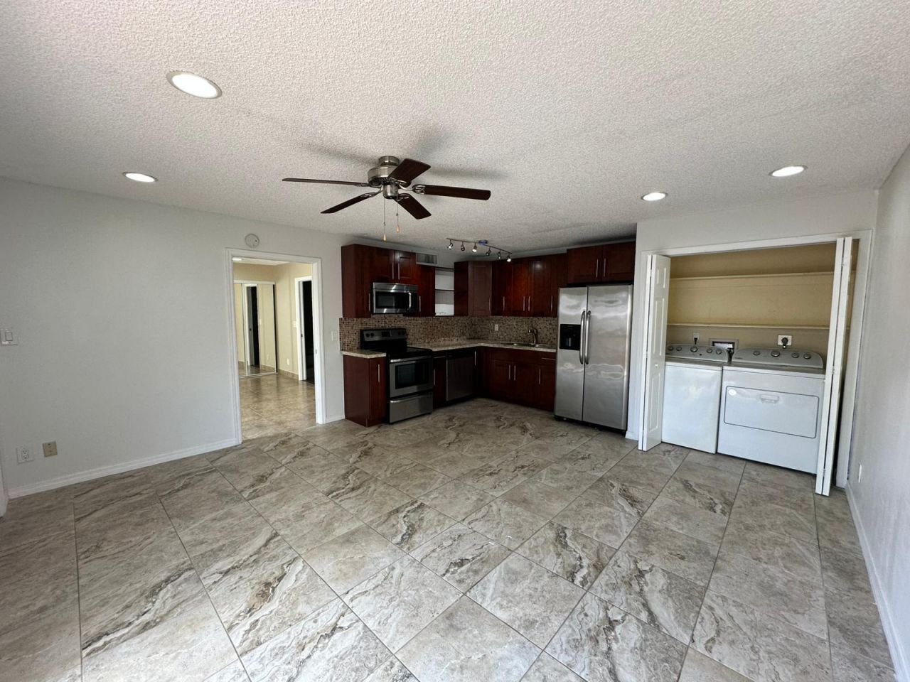 637 Executive Center Drive, Unit N203, West Palm Beach, FL 33401 Photo
