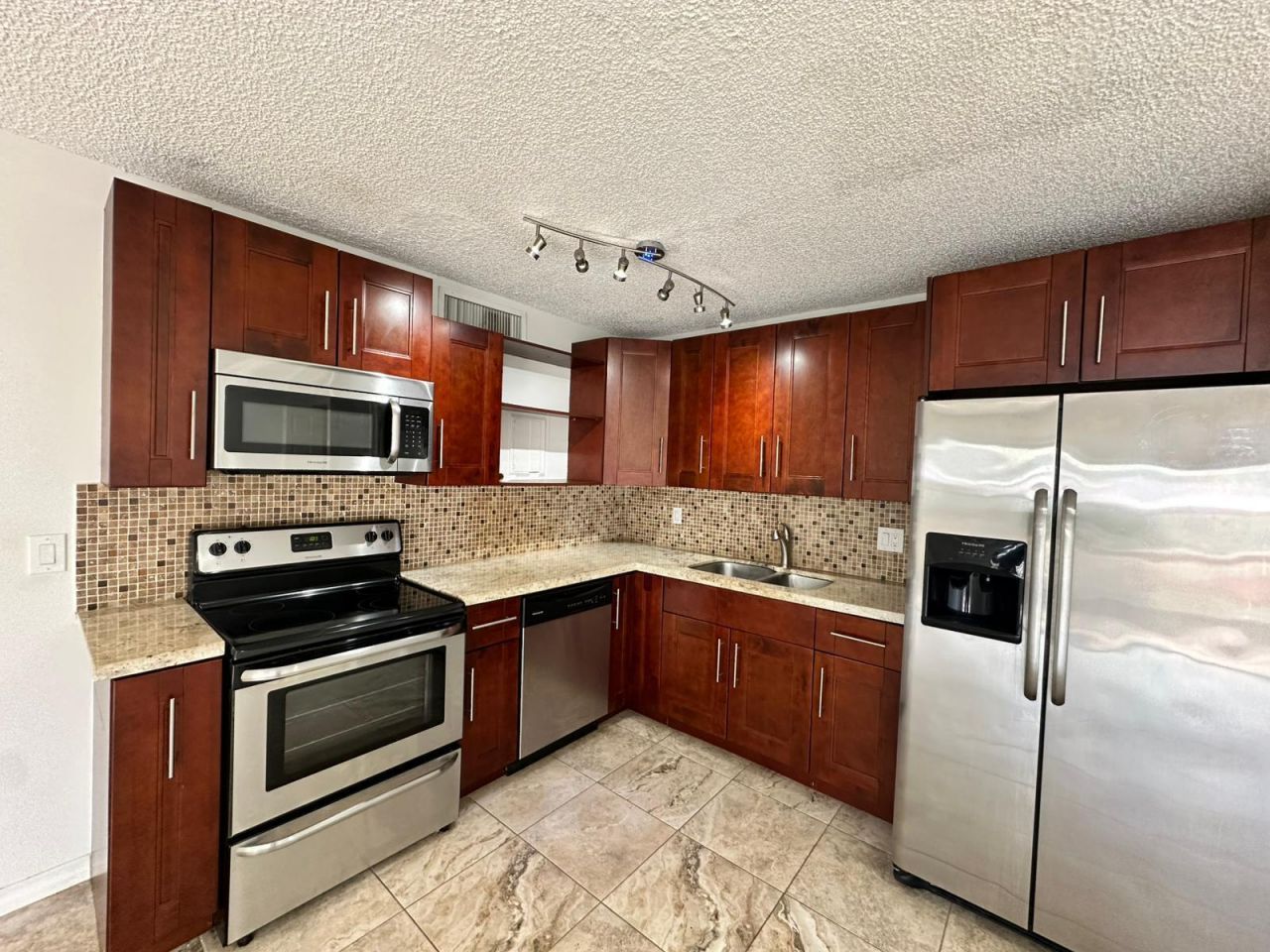 637 Executive Center Drive, Unit N203, West Palm Beach, FL 33401 Photo