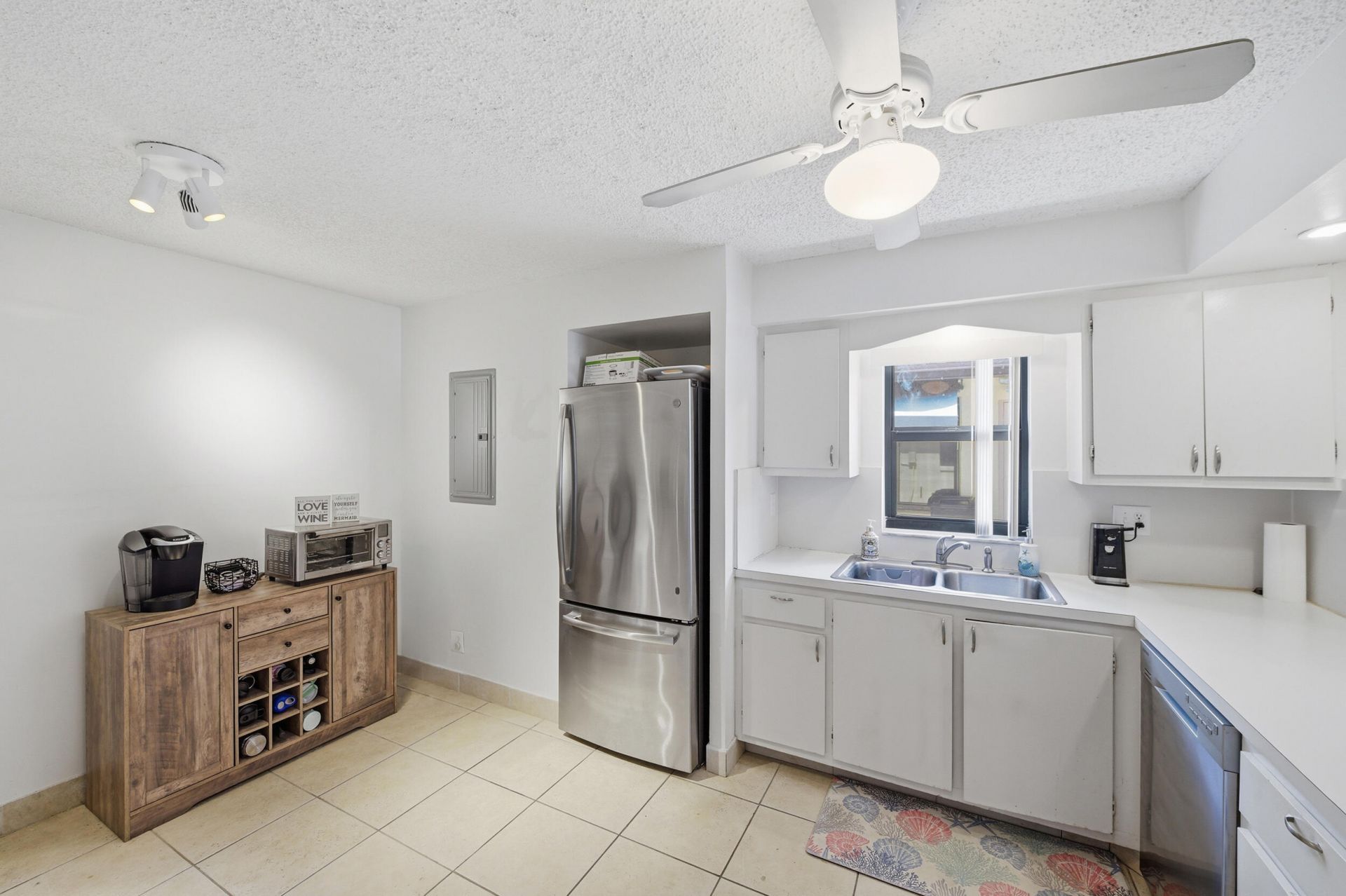 10222 Pine Drive, Boynton Beach, FL 33437 Photo