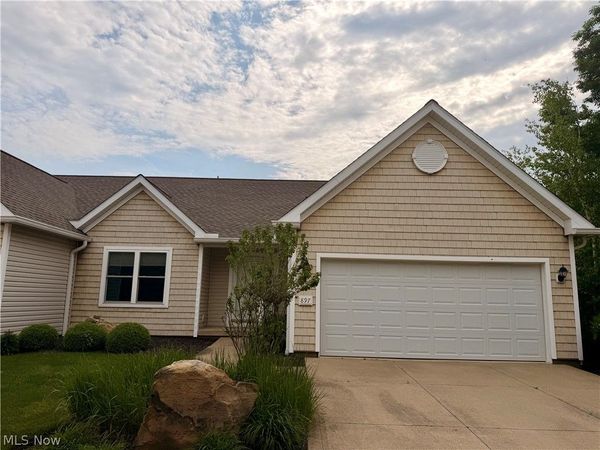897 Stonewater Drive , Kent, OH 44240