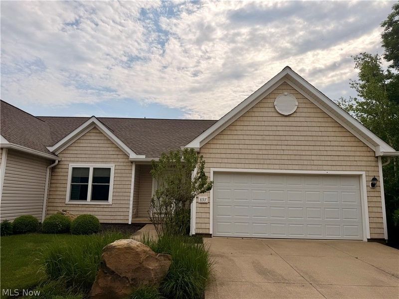 897 Stonewater Drive, Kent, OH 44240 Photo 1