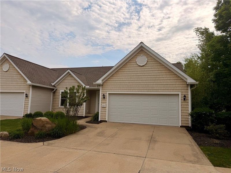897 Stonewater Drive, Kent, OH 44240 Photo 2
