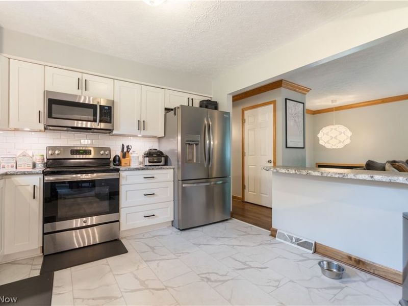 4581 Timothy Drive, Green, OH 44319 Photo 10