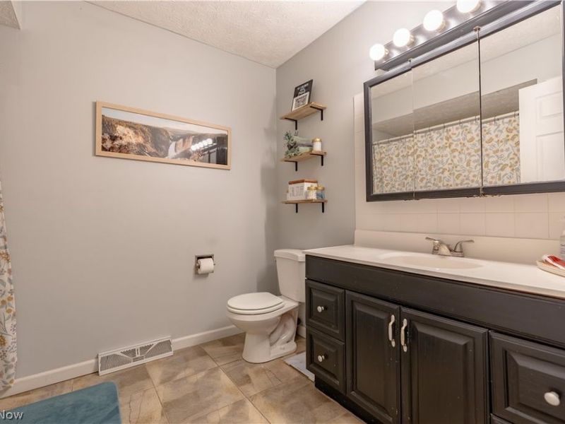 4581 Timothy Drive, Green, OH 44319 Photo 14