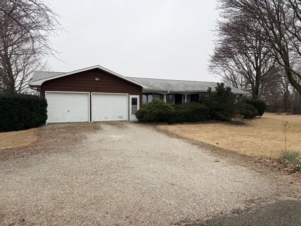 815 W Walnut Street, Oglesby, IL 61348