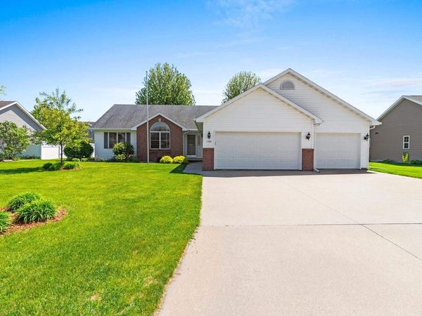 1326 WINTER WHEAT DRIVE, Neenah, WI 54956