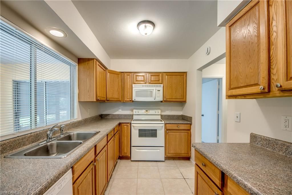 1315 SE 33rd Ter , Cape Coral, FL 33904 Photo