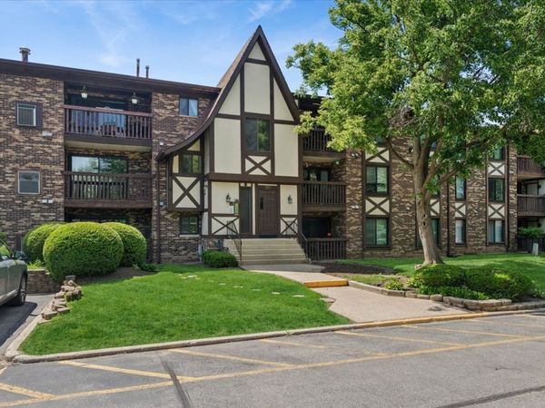 525 Cumnor Road , Unit 204, Westmont, IL 60559