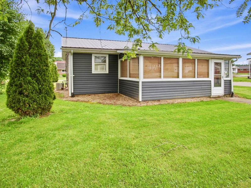 289 Elm Street , Duncan Falls, OH 43734 Photo 28