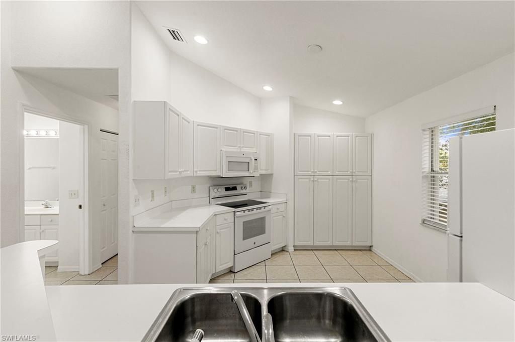 12340 Notting Hill Ln, Unit 23, Bonita Springs, FL 34135 Photo