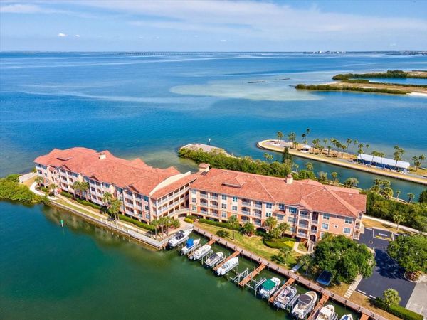 5000 CULBREATH KEY WAY , Unit 9-215, TAMPA, FL 33611
