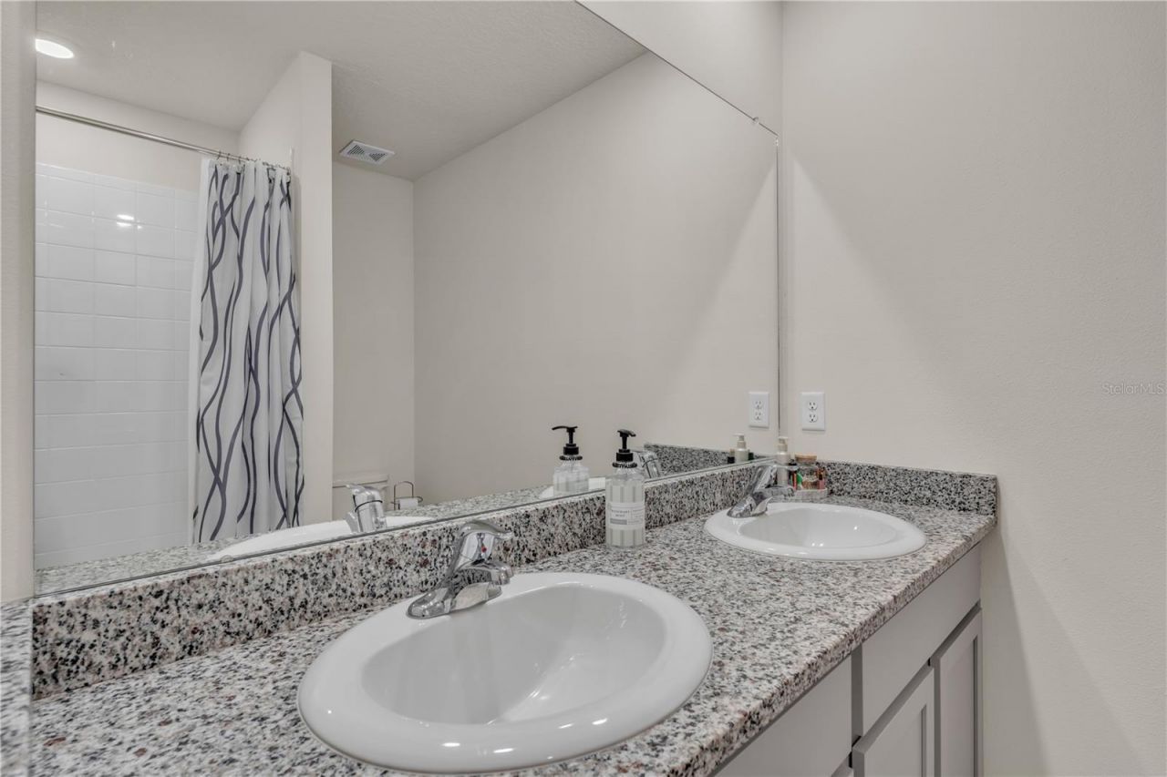 16905 Yard Spring Drive, Bradenton, FL 34211 Photo