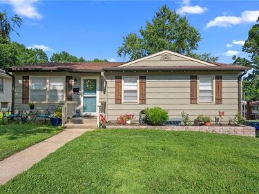 5001 N Michigan Avenue, Kansas City, MO 64118