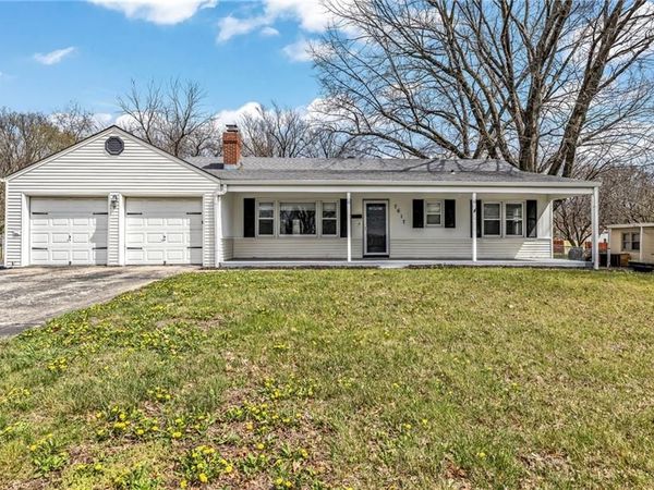 7617 Antioch Road, Overland Park, KS 66204