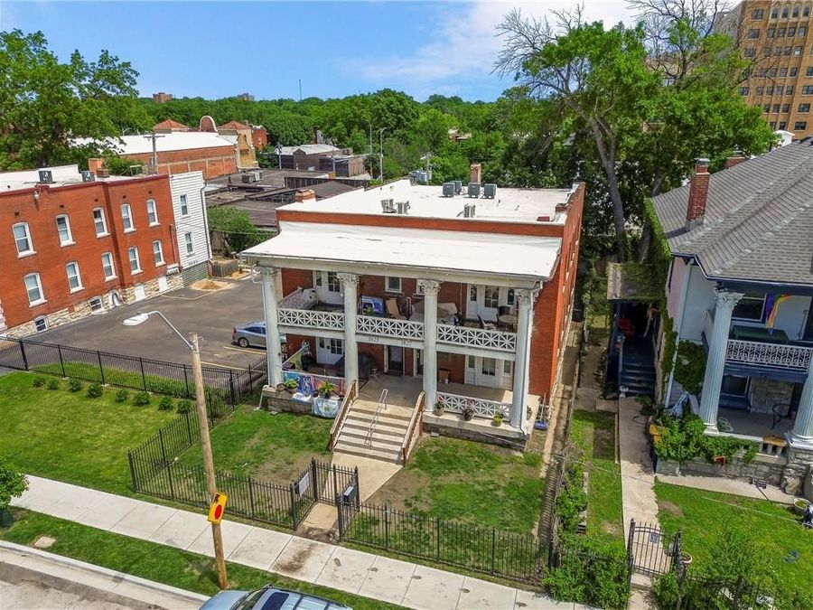 Property Image 4