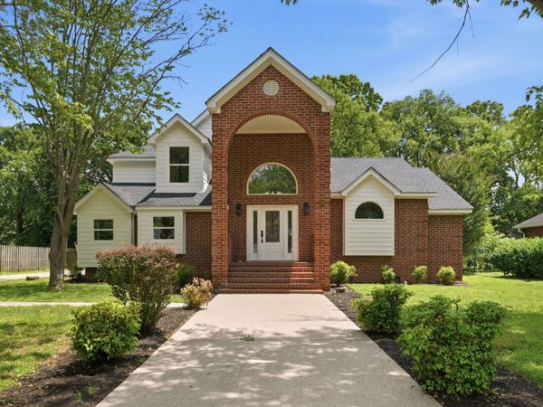 2918 Canterbury Ct, Murfreesboro, TN 37129
