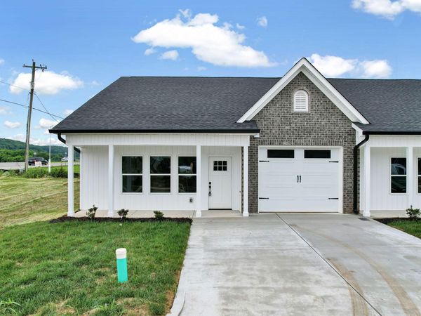 1080 Congress Parkway N, Athens, TN 37303