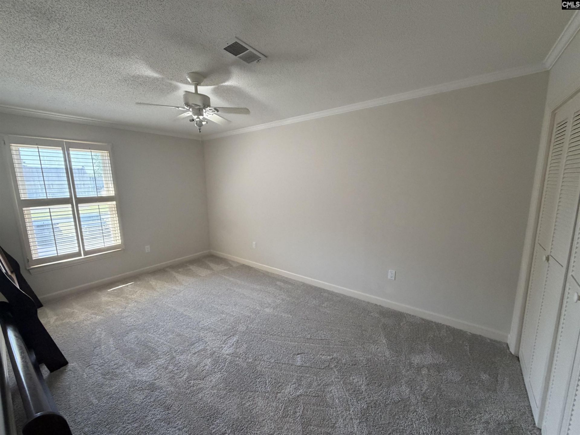 1038 N Guignard Drive  Photo 5