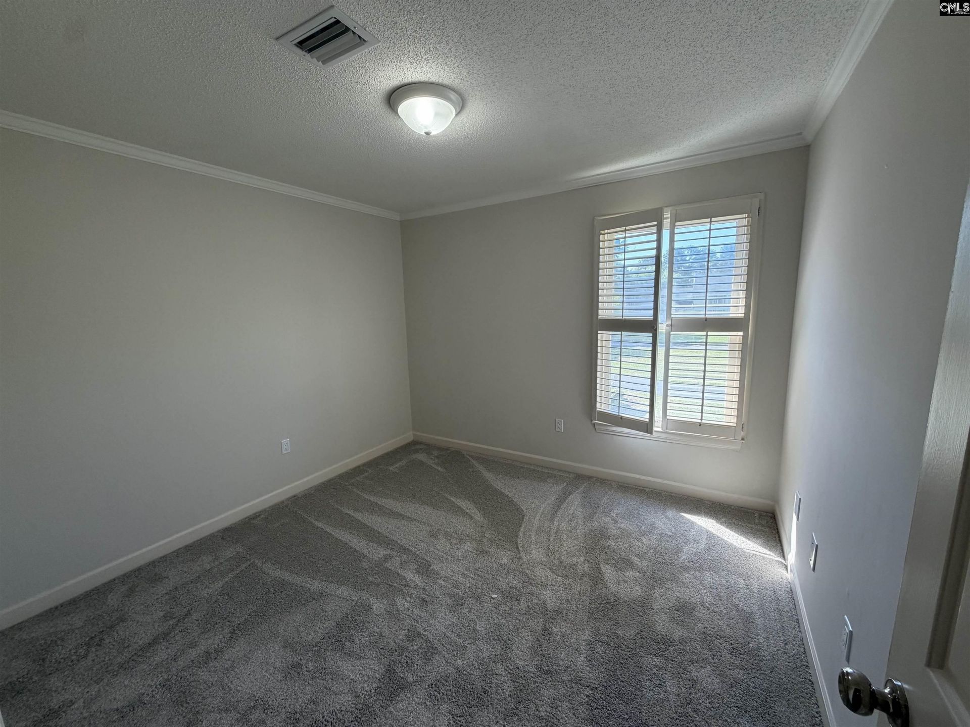 1038 N Guignard Drive Photo 6