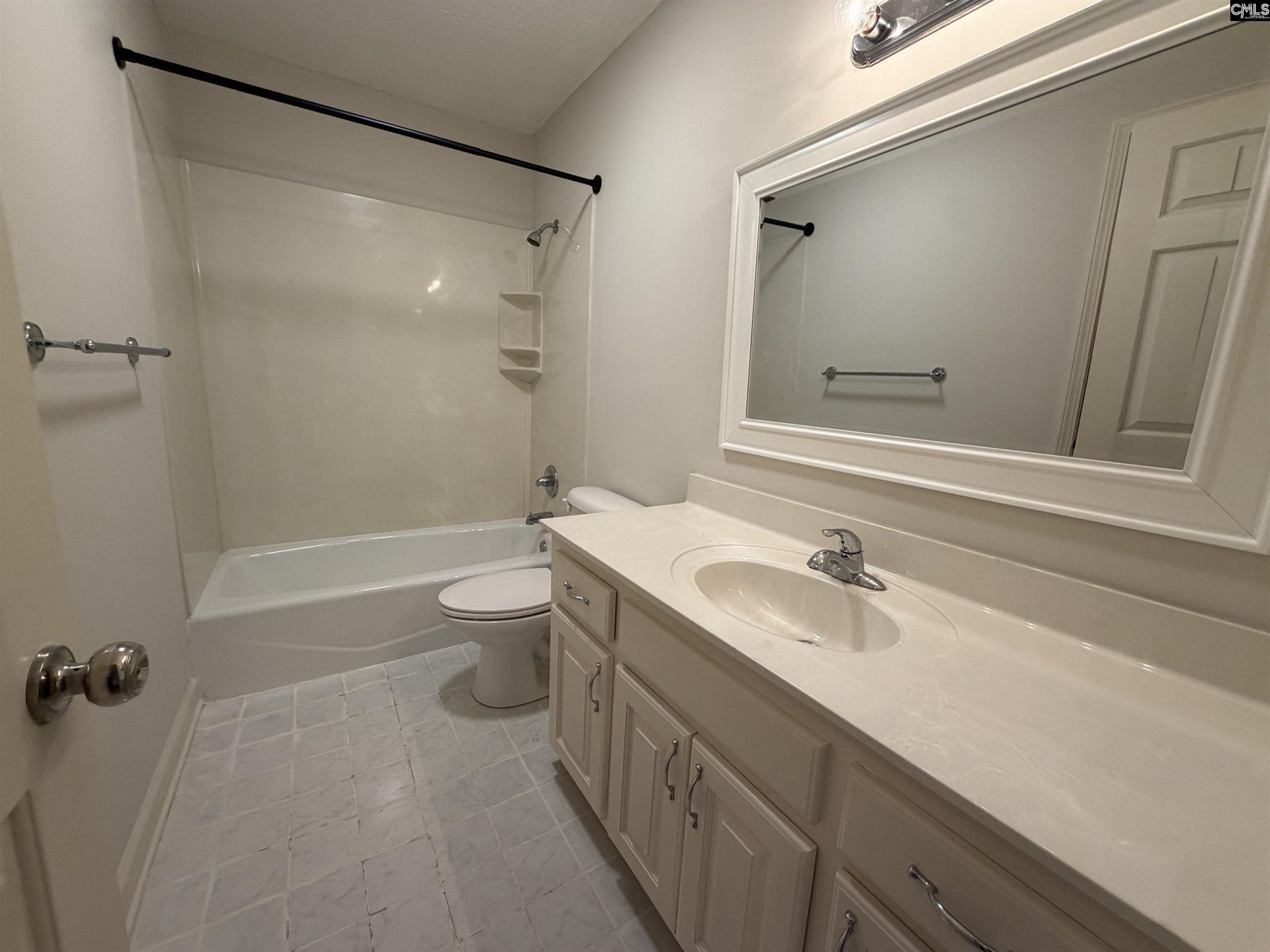 1038 N Guignard Drive  Photo 6