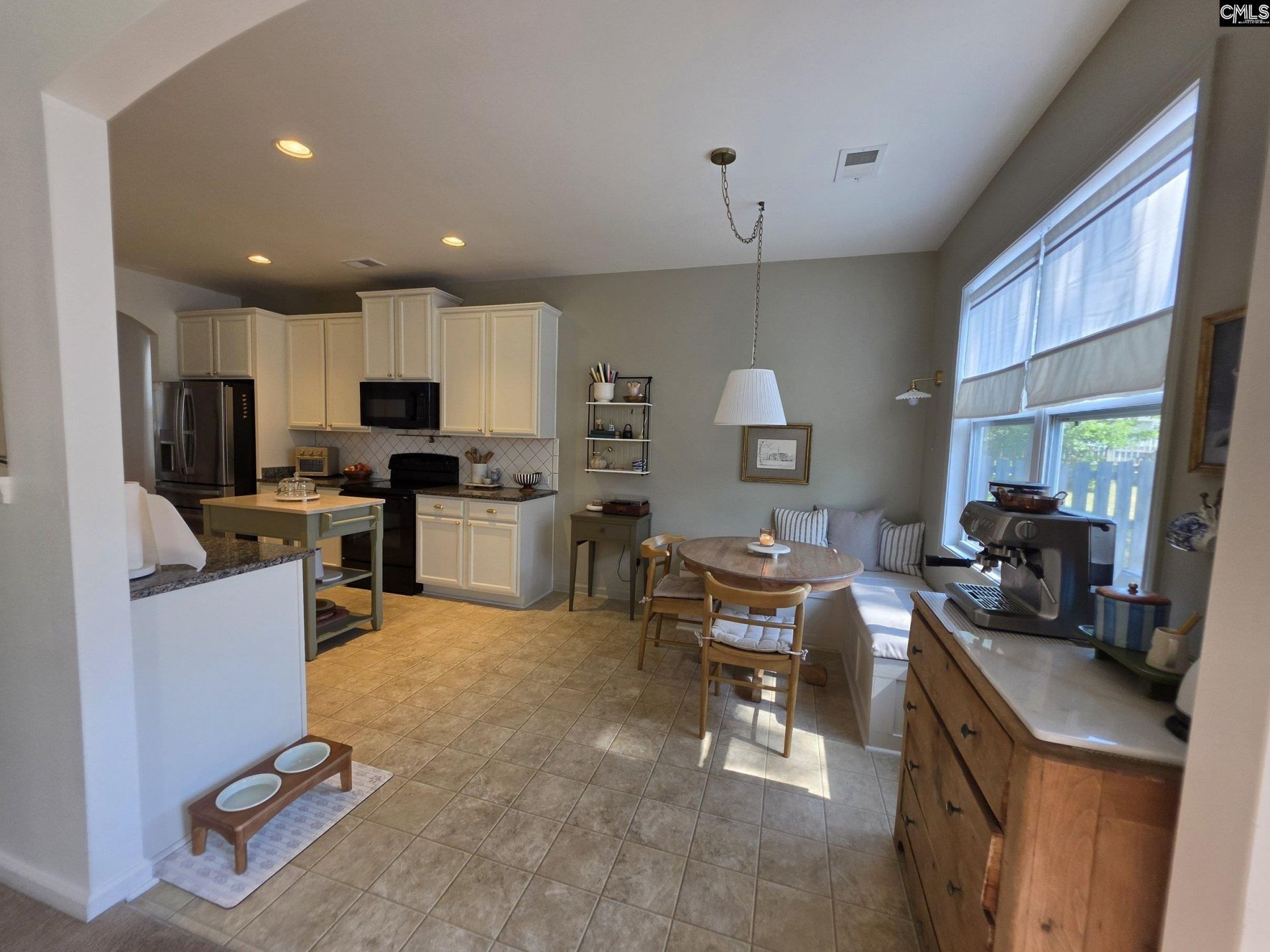 340 Pinnacle Ridge Drive  Photo 4