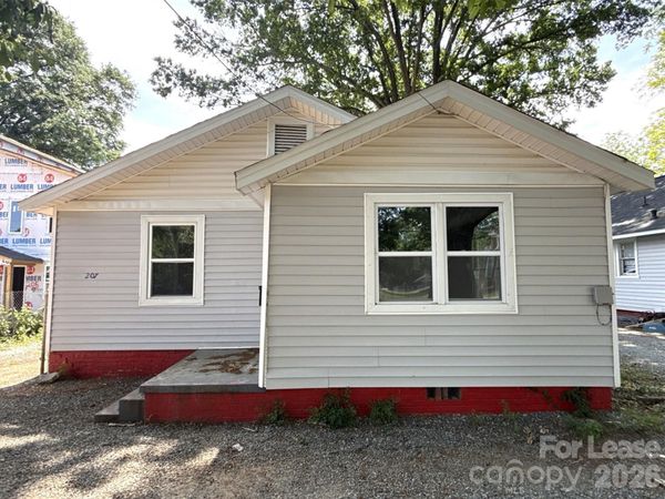 207 Bradford Drive , Charlotte, NC 28208
