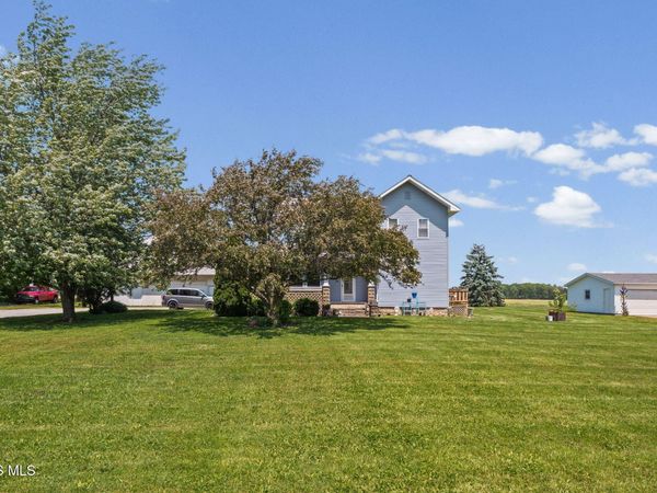 8779 W State Route 163 , Oak Harbor, OH 43449