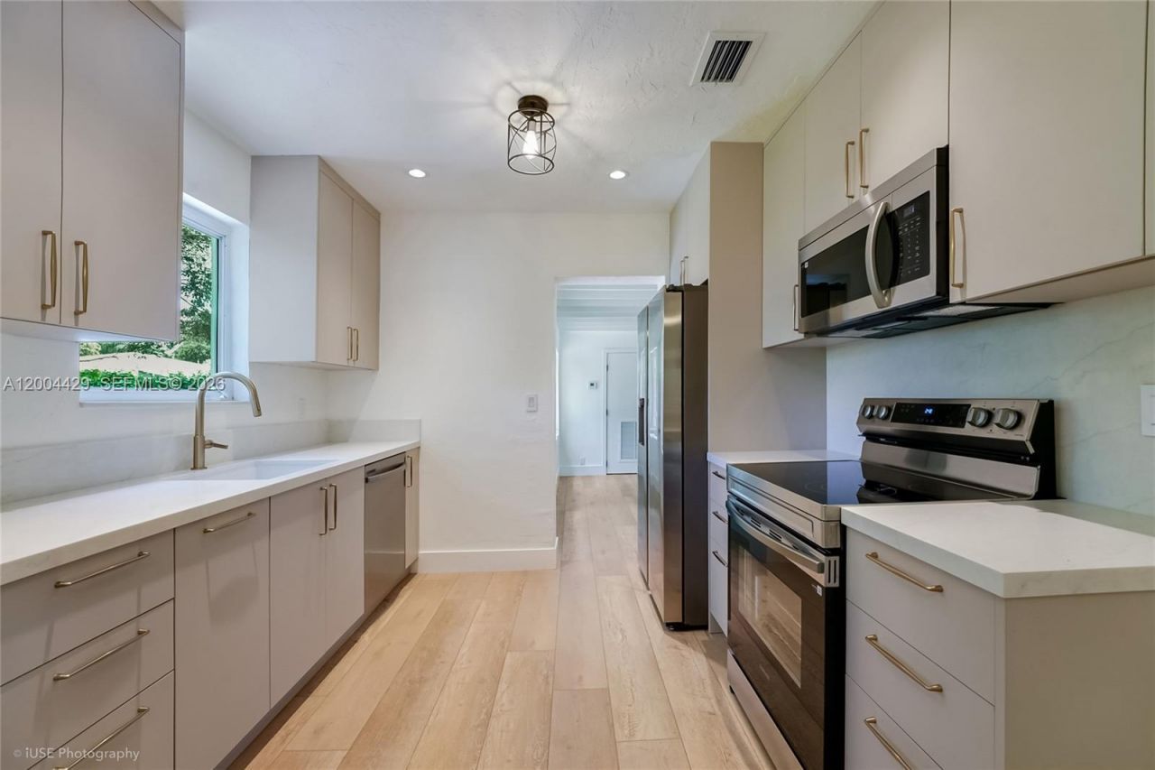 Please Call For Address, Miami, FL 33155 Photo