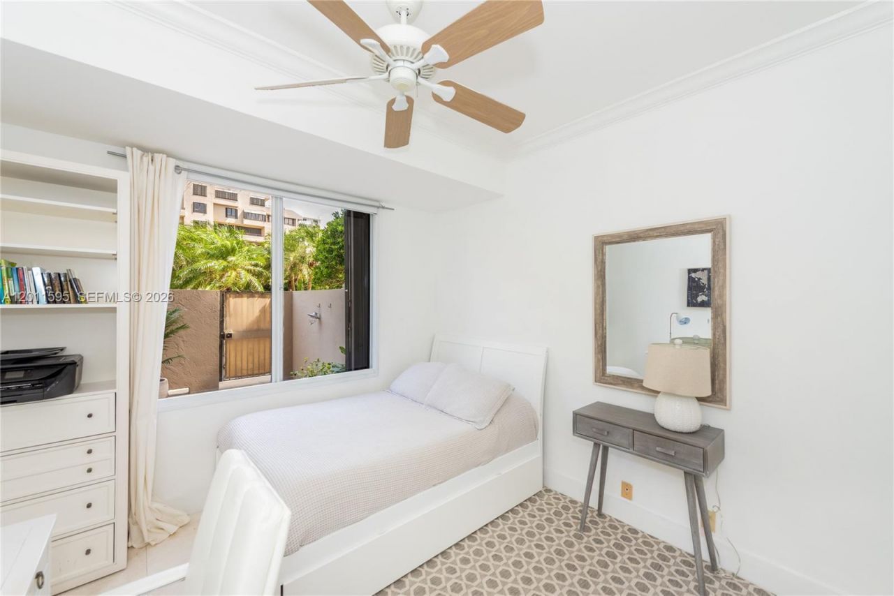 201 Crandon Blvd, Unit 138, Key Biscayne, FL 33149 Photo