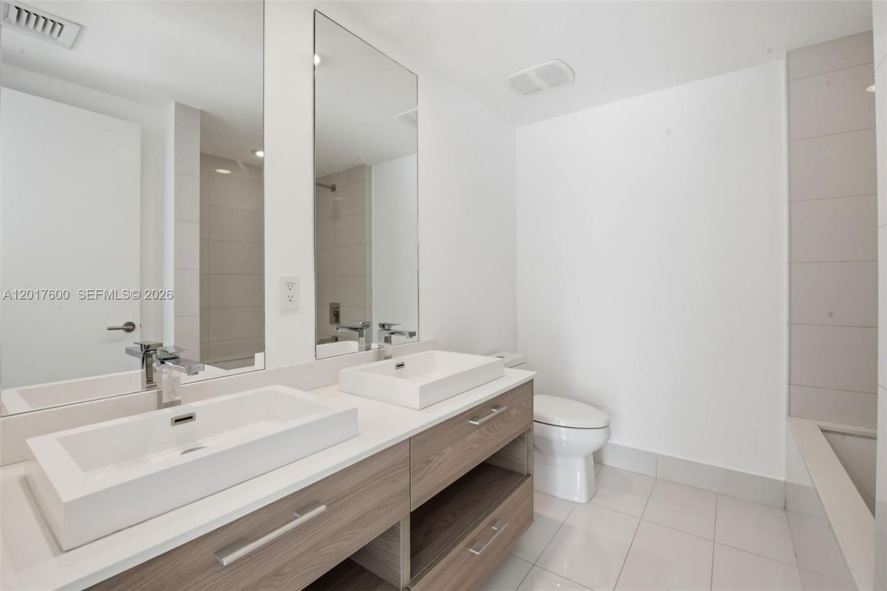 1300 S Miami Ave, Unit 1411, Miami, FL 33130 Photo