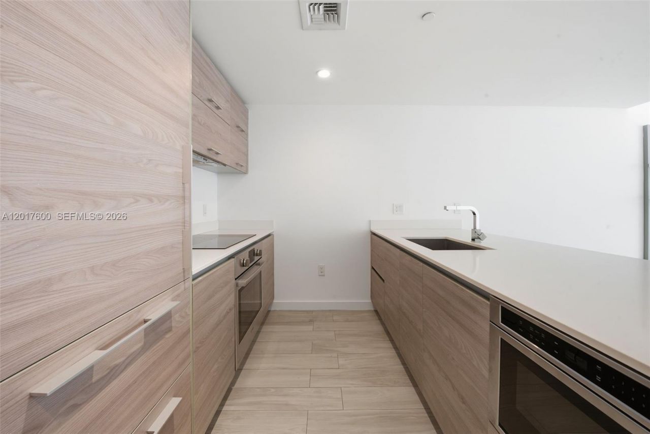 1300 S Miami Ave, Unit 1411, Miami, FL 33130 Photo