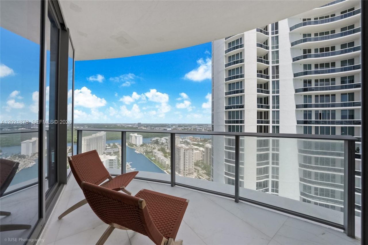 15701 Collins Ave , Unit 3001, Sunny Isles Beach, FL 33160 Photo