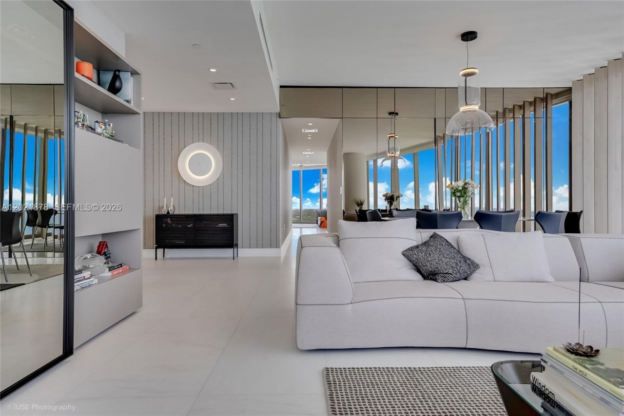 15701 Collins Ave , Unit 3001, Sunny Isles Beach, FL 33160 Photo