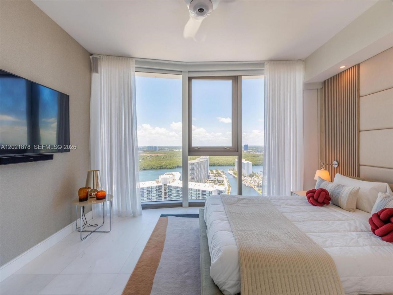 15701 Collins Ave, Unit 3001, Sunny Isles Beach, FL 33160 Photo