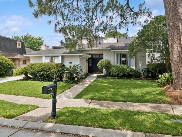29 PARK TIMBERS Drive , New Orleans, LA 70131