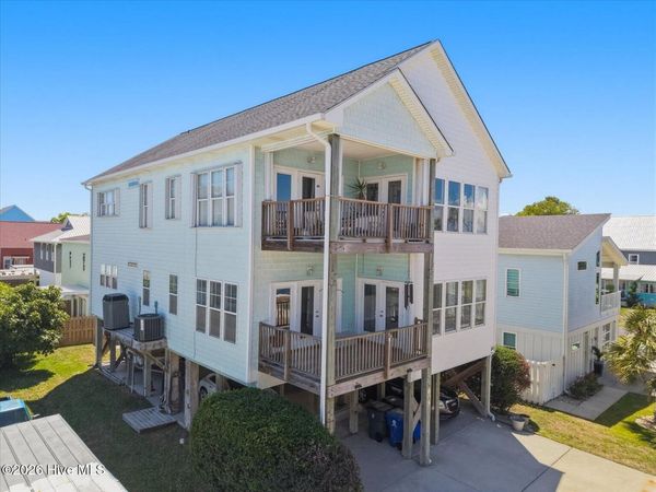 605 Texas Avenue, Unit 1, Carolina Beach, NC 28428