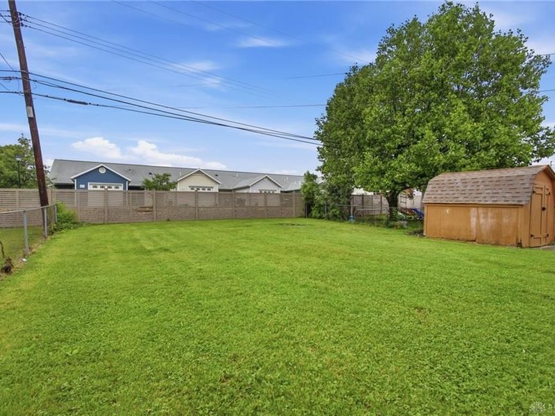 325 Gruen Drive, Springfield, OH 45505 Photo 34