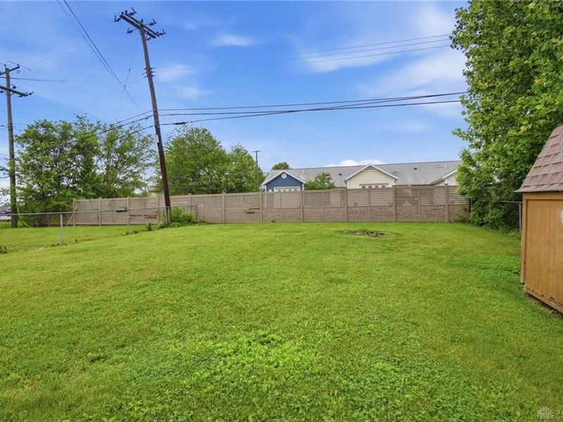 325 Gruen Drive, Springfield, OH 45505 Photo 35