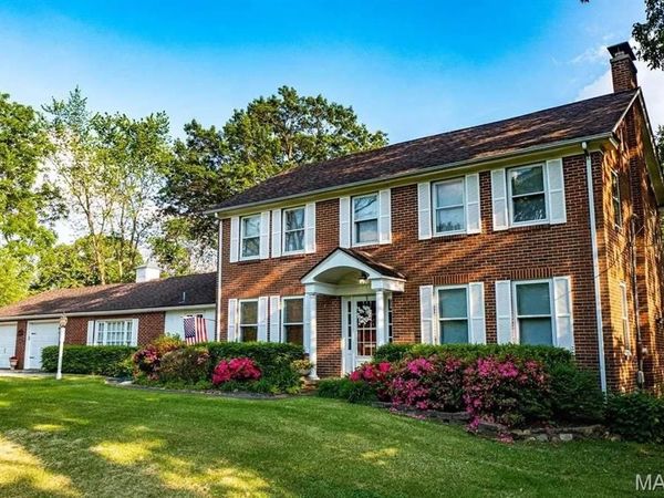 321 W Boone Street , Salem, IL 62881