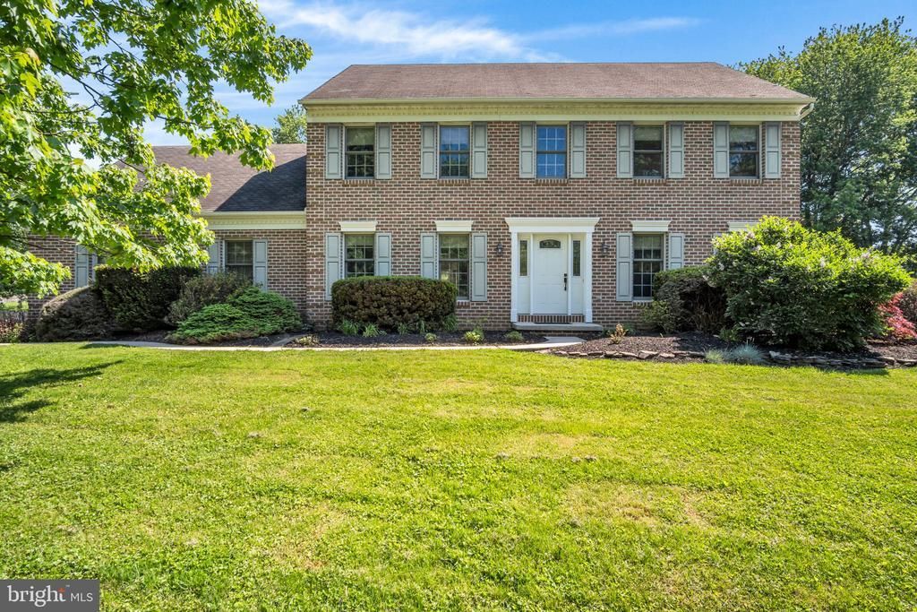 114 FOXFIRE LANE, LEWISBERRY, PA 17339